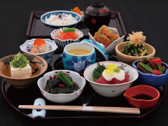 箸まよい膳 *1日限定10食* ¥2,200(税サ込¥2,613)イメージ
