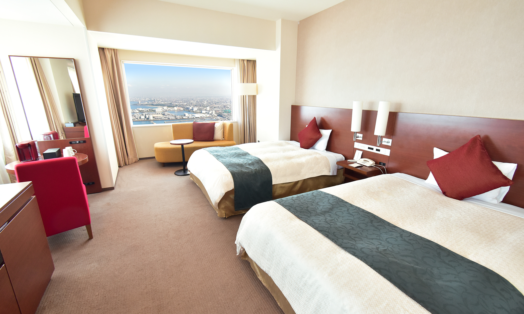 プレミアデラックスコーナーツイン エアポートビュー室内写真1